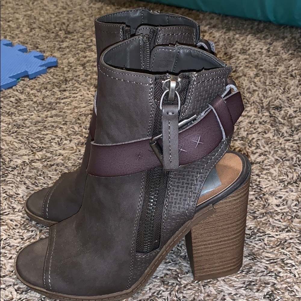Boots - Picture 2 of 4